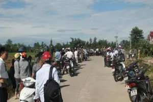 Phát hiện nam thanh niên ở kênh mương, nghi bị giết