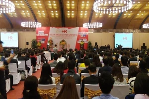 Sau một đêm, thay toàn bộ nhân sự vì thiếu tâm huyết