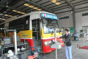Kiểm tra xe khách giường nằm vì liên tục cháy nổ