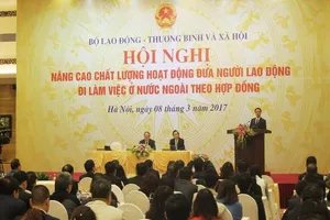 Xuất khẩu lao động: Trên trải thảm, dưới rải đinh