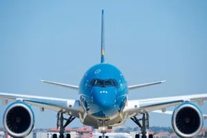 Bộ trưởng Bộ GTVT lên tiếng về giá trần vé máy