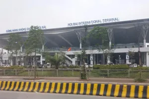 Cháy tủ điện ở sân bay Nội Bài