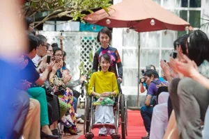 15 người khuyết tật mất việc kêu cứu Phó Thủ tướng