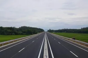 Bắt đầu thu phí tuyến cao tốc Đà Nẵng - Quảng Ngãi