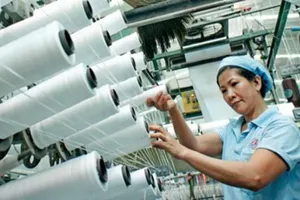 Kêu trời vì vải siêu rẻ chỉ 6.000 đồng/mét