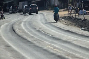 Dừng thu phí trên quốc lộ 1 nếu không khắc phục hằn lún