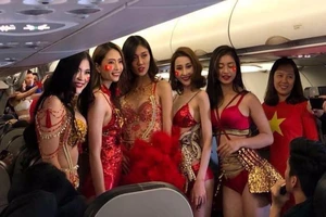 Diễn bikini trên máy bay: VietJet bị phạt 40 triệu đồng