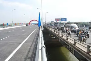 Cầu Đồng Nai: Đội vốn 1.100 tỉ, thu phí thiếu công bằng