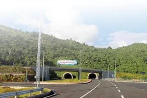 Thủ tướng: Rà soát mức giá dịch vụ dự án hầm Đèo Cả