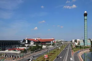 Khẩn trương xây dựng metro Hà Nội - sân bay Nội Bài