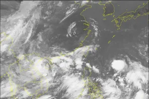 Áp thấp giật cấp 8 tiến vào Thanh Hóa - Hà Tĩnh