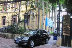 Bộ GTVT không tiếp khách, nhận hoa ngày kỷ niệm ngành