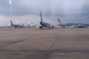 Bộ trưởng Bộ GTVT yêu cầu xử mạnh việc chậm, hủy chuyến