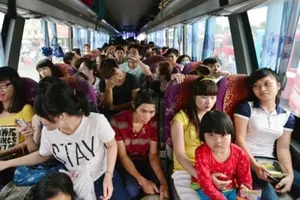 Công bố số điện thoại phản ánh nhồi nhét, tăng giá