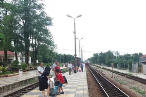 Nhiều trang website “thổi” giá vé tàu