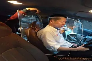 Cục Đăng kiểm nói về việc lắp vách ngăn bảo vệ tài xế