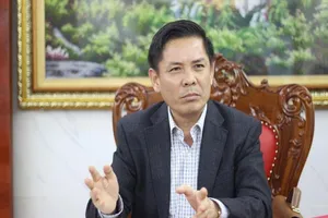 Bộ trưởng Nguyễn Văn Thể chỉ đạo việc cấp lại giấy phép lái xe