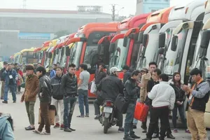 Đề nghị thu hồi phù hiệu nhiều xe đi, đến Hà Nội