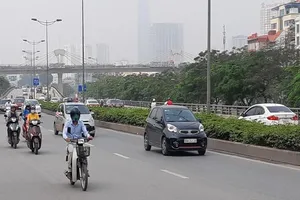 Đến lượt Bộ Tư pháp đề nghị bỏ quy định xe công nghệ gắn ‘mào’