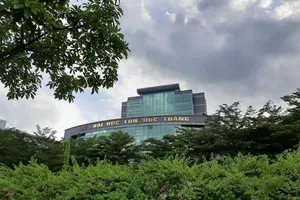 Vụ trường ĐH Tôn Đức Thắng: Hãy để cho trường phát triển!