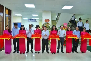 Bộ GTVT: Hạn chế người dân tiếp xúc trực tiếp với cán bộ