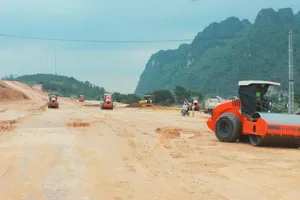 Bộ GTVT: Phải thay thế nhà thầu thi công ‘rùa bò’