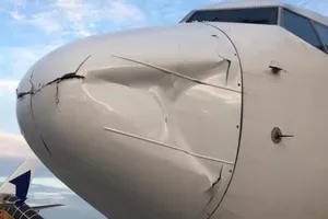 1 vật thể lạ suýt va vào máy bay Vietnam Airlines 