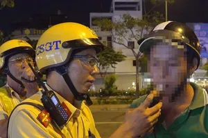 Từ ngày mai, uống rượu bia rồi đi xe đạp cũng bị phạt nặng