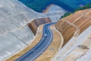 Phó Thủ tướng ý kiến về cơ chế thu phí trạm La Sơn - Túy Loan