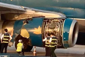 Cục Hàng không lập tổ điều tra nguyên nhân máy bay nổ lốp