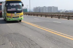 Từ 8-8, Tổng cục Đường bộ đóng cầu Thăng Long để sửa chữa