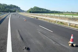 Đề xuất dừng thu phí nếu chậm sửa chữa hằn lún vệt bánh xe