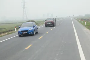 Giảm 10-30% phí sử dụng đường bộ cho ô tô chở khách