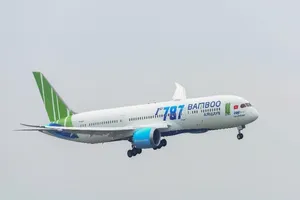 Bộ GTVT giảm 50% giá dịch vụ hàng không