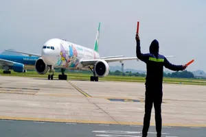 Bay quốc tế: Từ chối hành khách thân nhiệt vượt quá 37,5 độ C