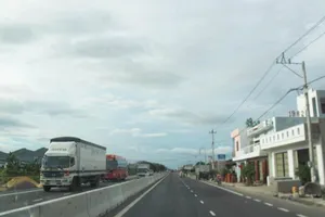 Bộ GTVT trả lời việc mở rộng quốc lộ 1 qua Bình Định