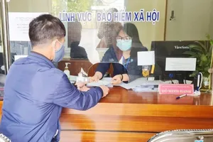 BHXH nỗ lực giải quyết thủ tục cho dân trong dịch COVID-19