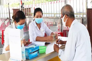 Người dân ở 13 tỉnh được nhận gộp hai tháng lương hưu