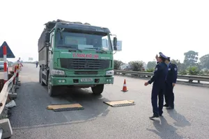 Nhiều xe quá tải ở Hải Phòng dùng biển số giả để né phạt nguội