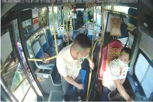 Đề xuất báo cáo Chính phủ lùi thời gian phạt xe không lắp camera