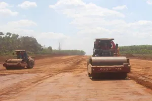 Bộ GTVT đề nghị 3 tỉnh ‘thông chốt’ cho các xe phục vụ dự án cao tốc
