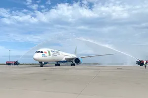 Thủ tướng: ‘Việt Nam dự kiến mở lại đường bay quốc tế vào đầu tháng 12’