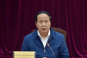 Phó Thủ tướng: Dừng thu phí nếu chậm triển khai thu phí không dừng