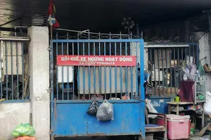 Rút đề xuất sử dụng gầm cầu cạn làm bãi giữ xe