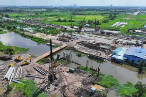 Dự án đường vành đai 3 TP.HCM chậm vì thiếu cát và mặt bằng