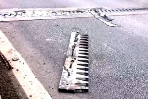 Vụ nhiều xe ô tô nổ lốp: Yêu cầu nhà thầu xử lý ngay khe co giãn trên cao tốc Quốc lộ 45 - Nghi Sơn