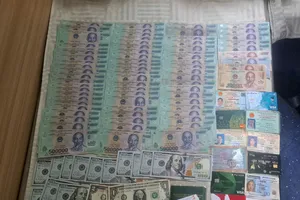 Hành khách bỏ quên túi tiền trên tàu SE30