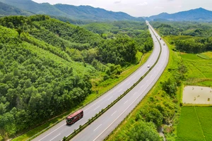 Cần thiết mở rộng đoạn cao tốc Yên Bái - Lào Cai lên 4 làn xe