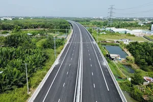 Chuẩn bị thu phí trên cao tốc Bến Lức – Long Thành, mức phí dự kiến 2.000 đồng/km với xe con