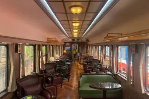 Ngắm toa tàu hạng sang chặng Hà Nội - Hải Phòng